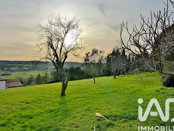 Terrain 1445 m²