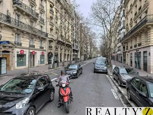 Boutique 180 m²