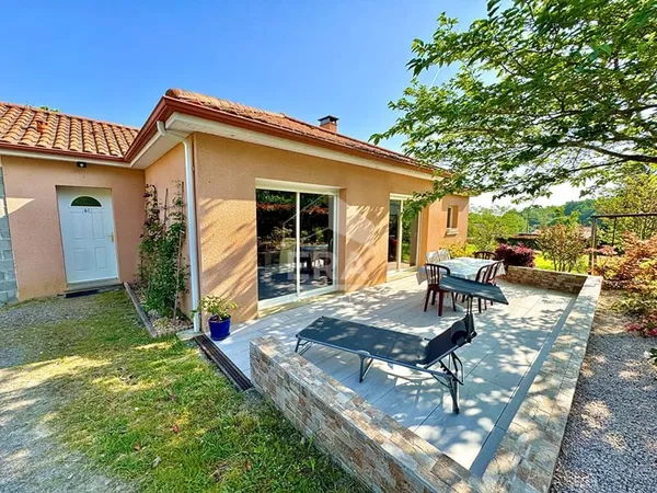 Maison familiale récente au calme, au fond d'une impasse 113m² habitables, terrain de 1300m²