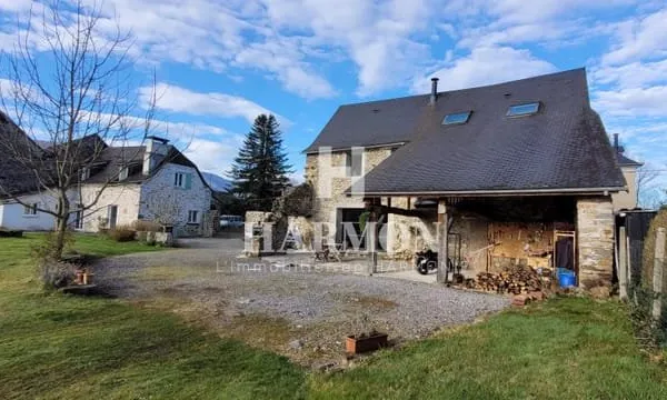 HARMON A VENDRE : Grange rénovée avec maison indépendante
