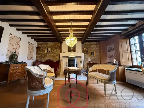 Maison de caractère 8 pièces 220 m²