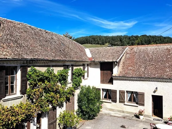 Ancienne ferme en pierre