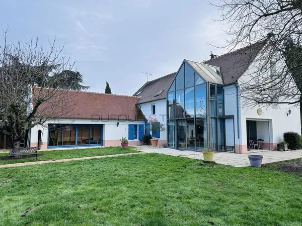 Propriété rare sur le secteur, 8 pièces 292m2, belles presta