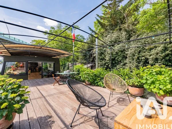Péniche 6 pièces 290 m²
