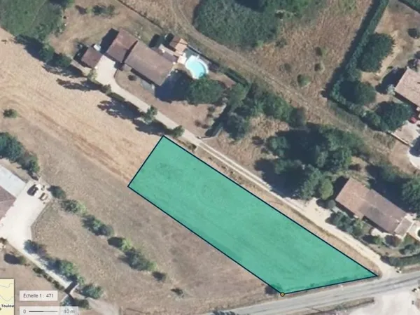 Terrain 1800m²