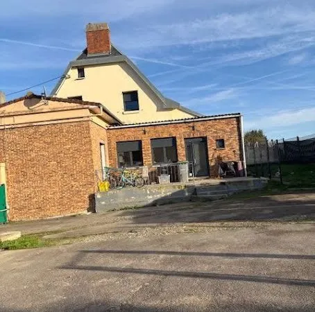 Maison 8 pièces 200 m²