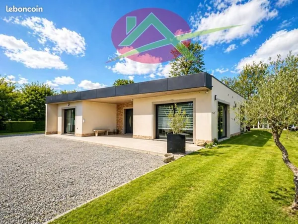 Propriété 5 pièces 160 m²