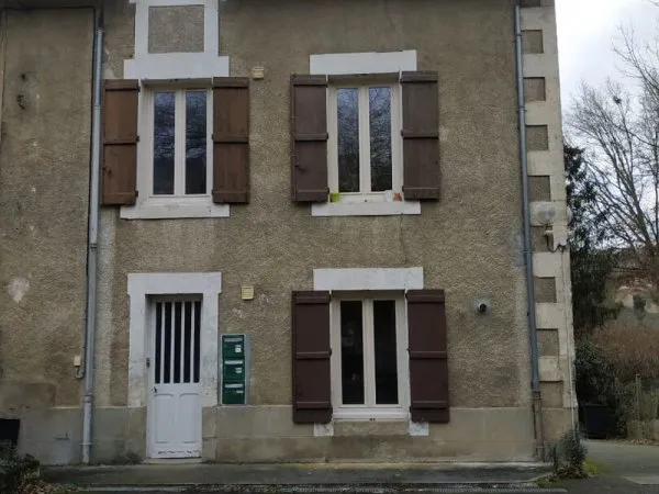 St-Junien secteur hôpital Petit immeuble de rapport