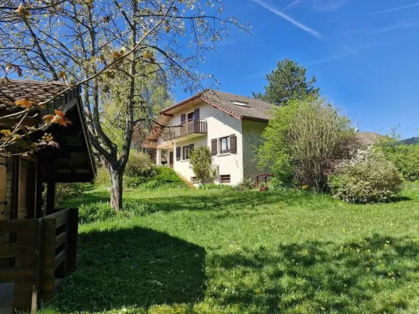 À VENDRE Maison familiale165 m² au calme absolu à Armoy