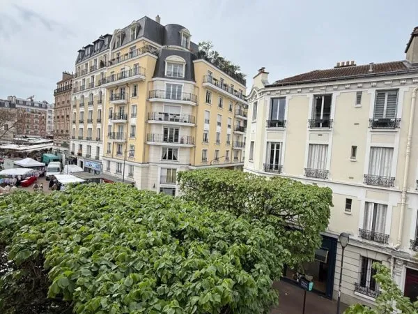 2 Place Bonaventure Leca 92130