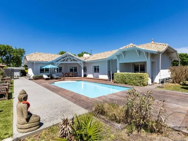 Maison de plain-pied 6 pièces 165 m²