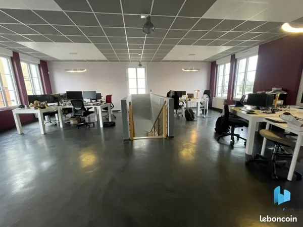 Bureaux 560 m² Le Mans