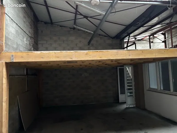 Hangar ou Atelier pour artisan