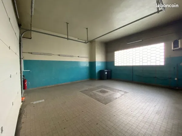 Atelier 92 m² Armentières