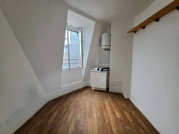 Appartement 1 pièce 9 m²
