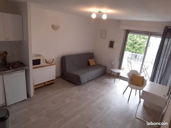 Studio meublé 24 m2 Olivet avec balcon