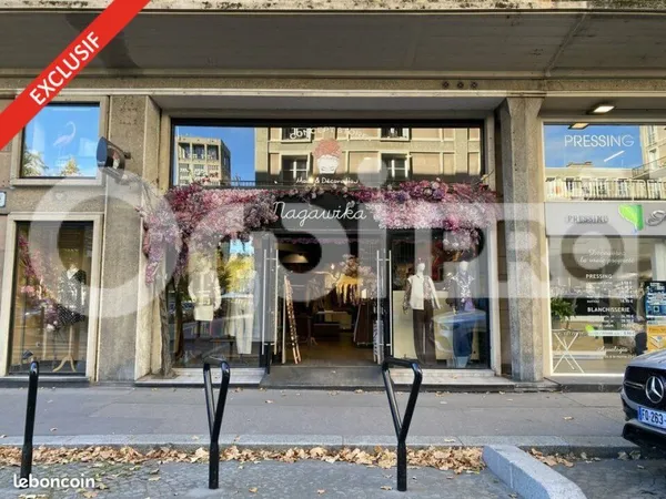 Local commercial 133 m²