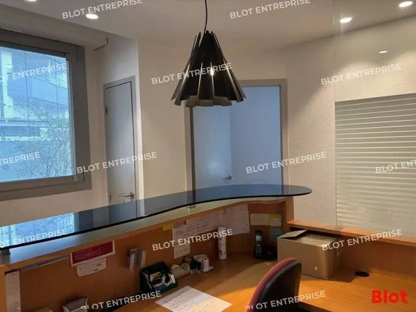 Bureaux 1 pièce 47 m²