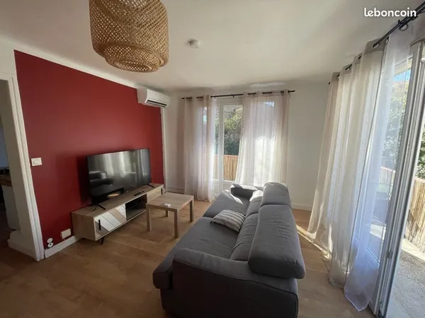 STUDIO 36m2 SECTEUR BOUTONNET/PHARMA 810e