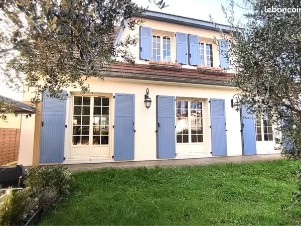 Maison 6 pièces 160m²