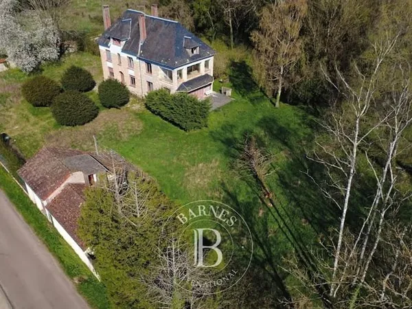 Propriété 17 pièces 259 m²