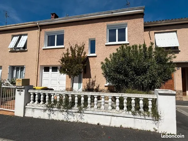Maison de ville avec jardin et garage