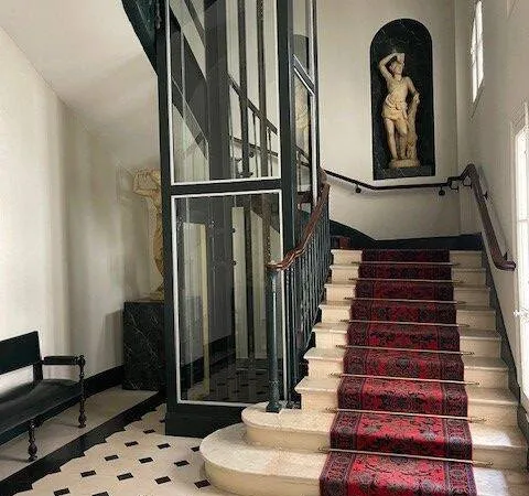 Appartement 6 pièces 225 m²
