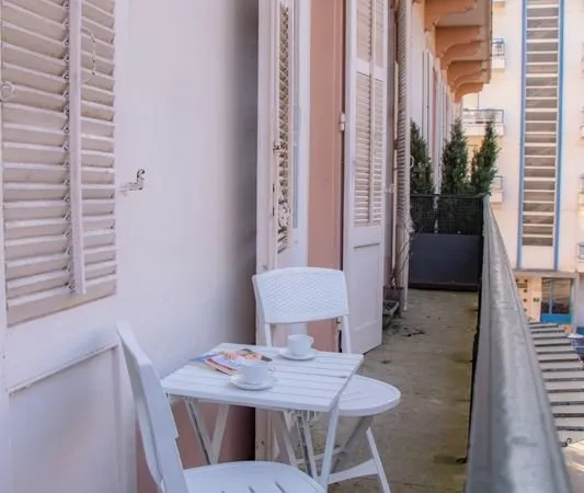 F2 hyper centre, balcon, wifi