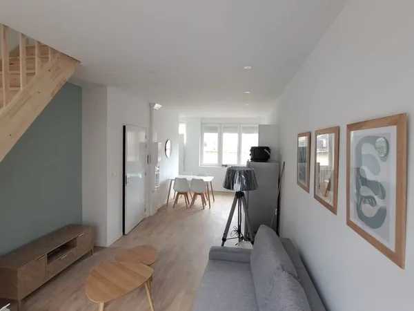 Duplex proche métro porte Douai