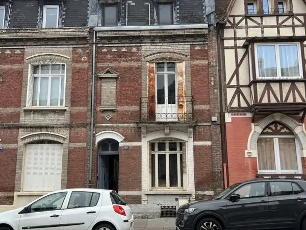 Maison de caractère à fort potenciel