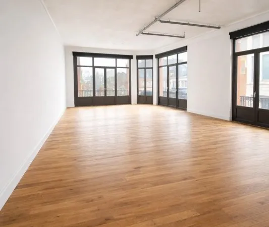 Local 76 m²