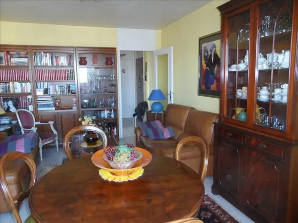 A VENDRE - Appartement
