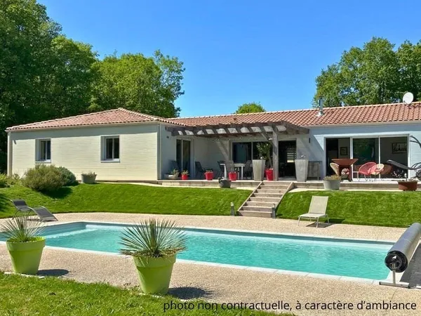 Maison 7 pièces 240 m²