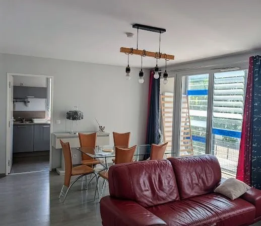 Appartement Lille Sud T4 85 m2 meublé, équipé, Idéal 3 étudiants