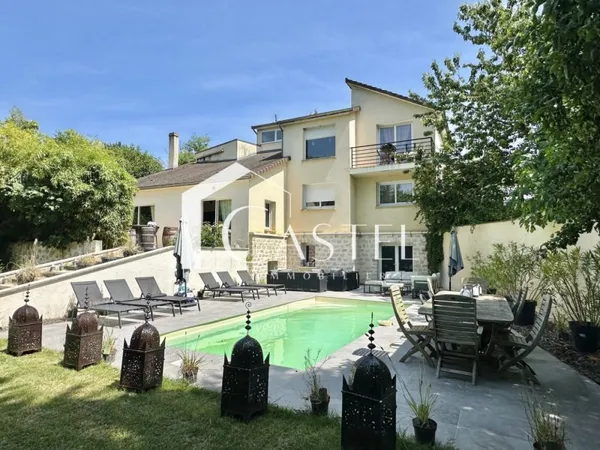 Maison et villa de prestige Vente Béthemont-la-Forêt 9p 300m² 1099000€