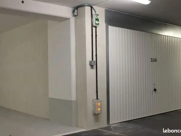 Box fermé à louer à Versonnex - Résidence sécurisée
