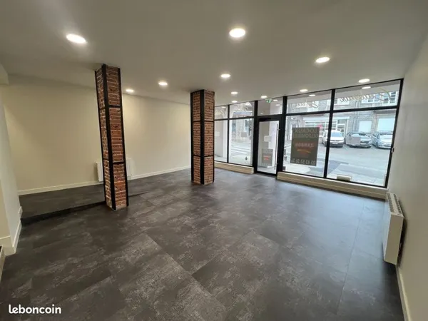 Local Commercial 110 m² - Centre de Mayenne