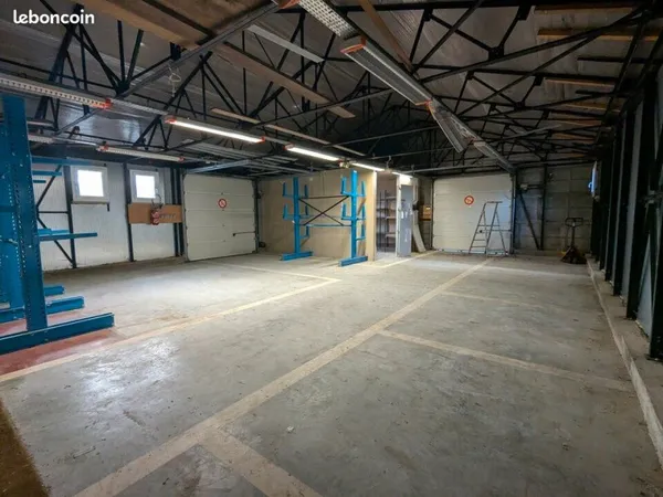Local bureaux 400 m²
