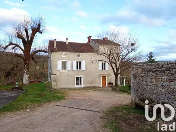 Maison 8 pièces 210 m²