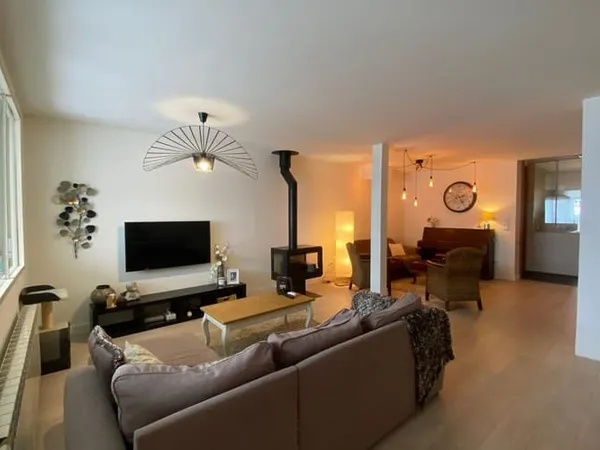Maison 6 pièces 178 m²
