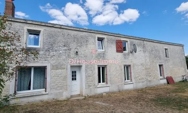 MAISON EN PIERRES 6 CHAMBRES AVEC GARAGE ET DEPENDANCES.