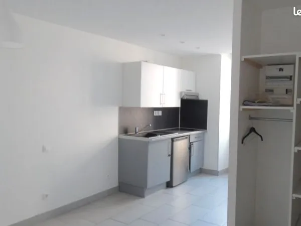 Studio 1 pièce 21 m²