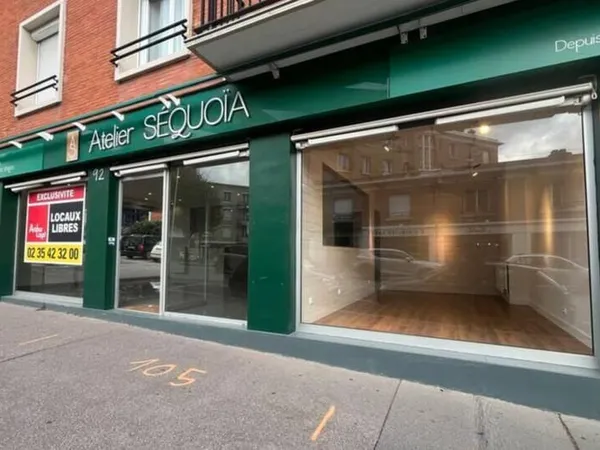 Local commercial 121 m²