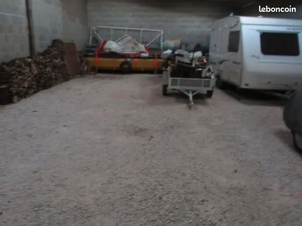 Emplacement voiture bateau camping-car ou autre