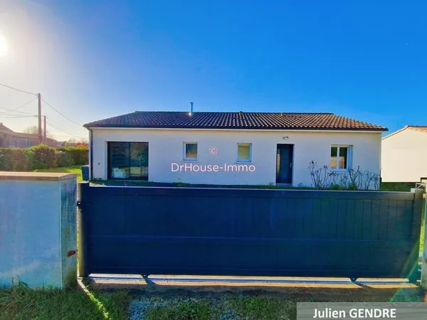 Maison 5 pièces de plain-pied 124 m2 sur terrain de + 920 m2