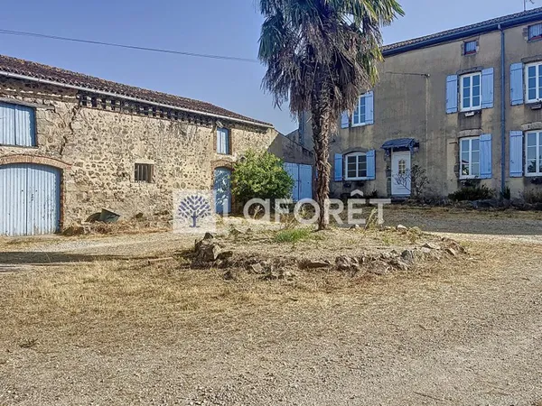 Maison 10 pièces 322 m²
