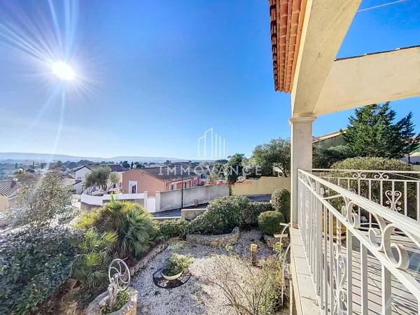 Villa traditionnelle de 232 m2 habitables sur un terrain arb