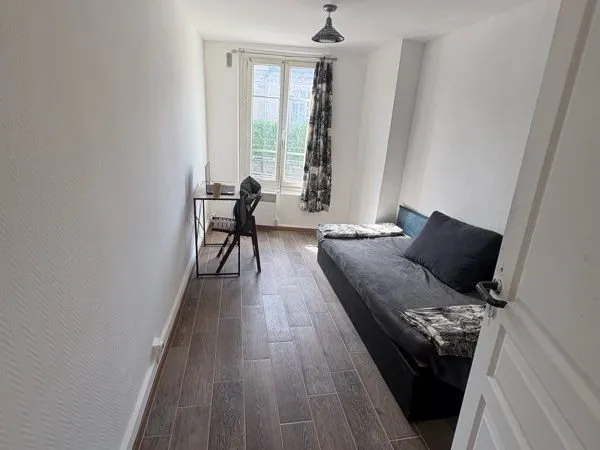 Location apprt T3 de 30 m2 refait à neuf