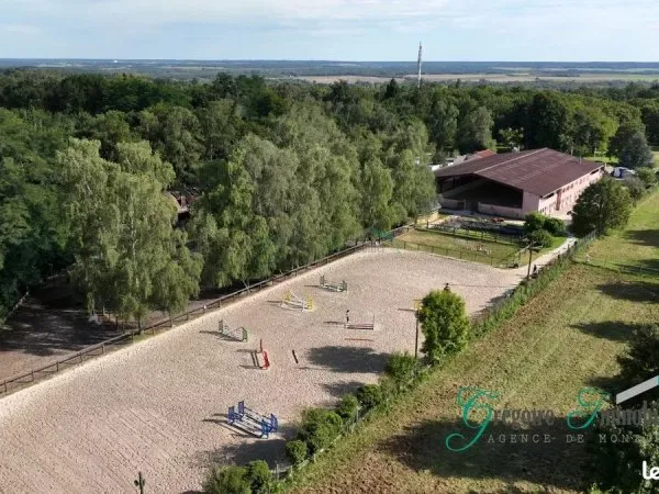 Propriété 12 pièces 420 m²