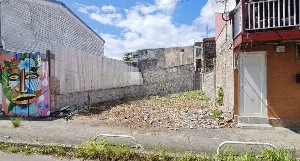 Terrain constructible 122 m²